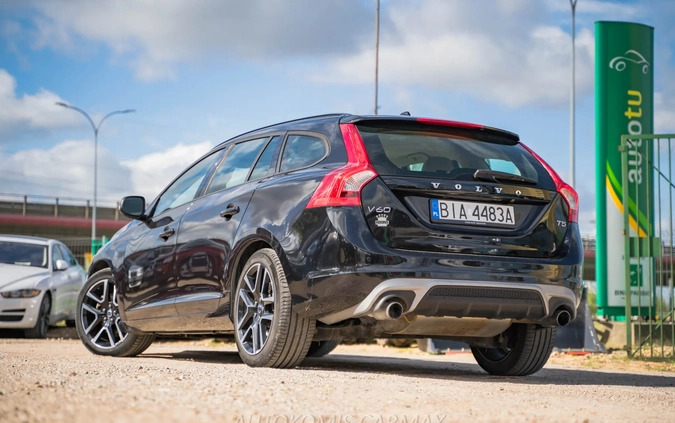 Volvo V60 cena 78000 przebieg: 113000, rok produkcji 2018 z Białystok małe 379